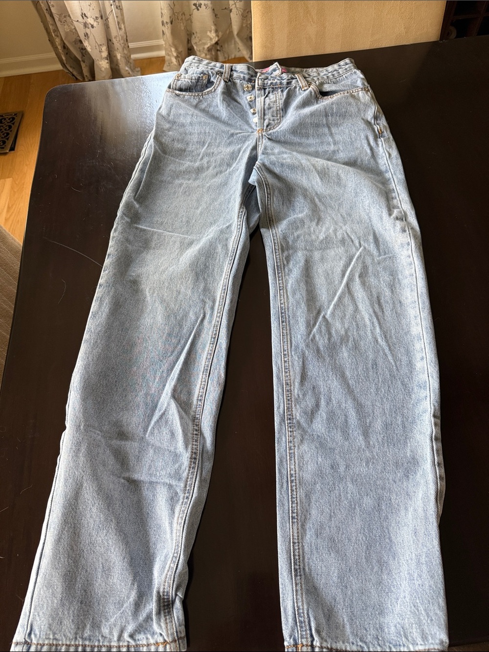 Edikted Light Size Small  Blue Boyfriend Jeans